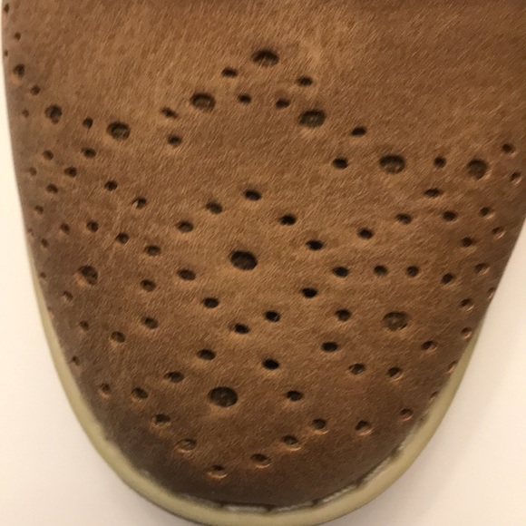 Steve Madden - Boys Tie Shoe - Brown - Perforated Leather - Size 1 - $35 - Picture 9 of 10